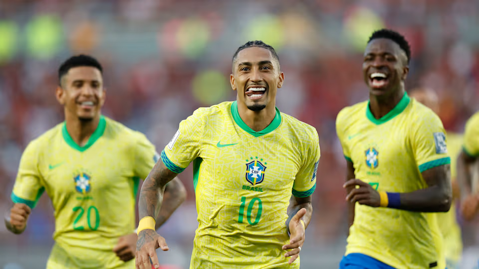 Brasil enfrenta o Uruguai na Bahia no último jogo do ano das Eliminatórias