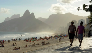 35% da população brasileira pretende viajar neste verão