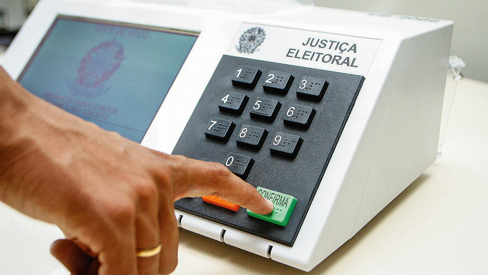 Eleitores que não votaram no 2º turno têm até terça para justificar