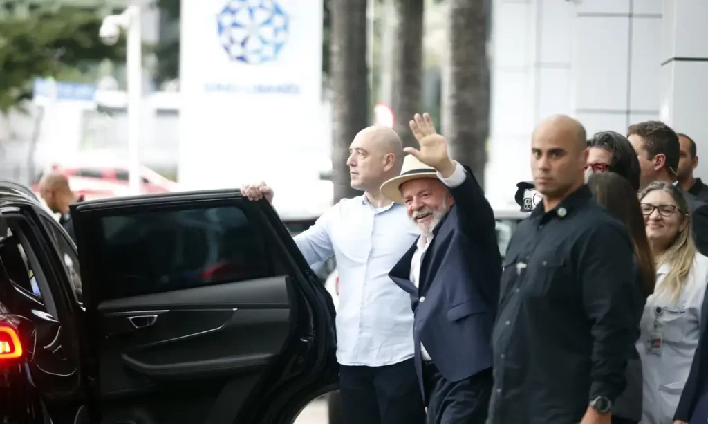 Lula Recebe Alta Hospitalar Após Cirurgia de Emergência