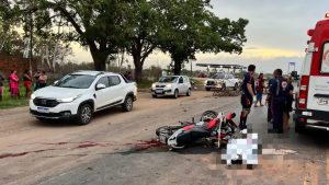 Motociclista morre ao colidir em picape na BR-135