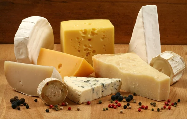 Dicas para aproveitar o Dia Nacional do Queijo