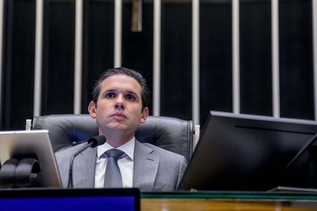 Presidente da Câmara dos Deputados vai discutir voto distrital misto