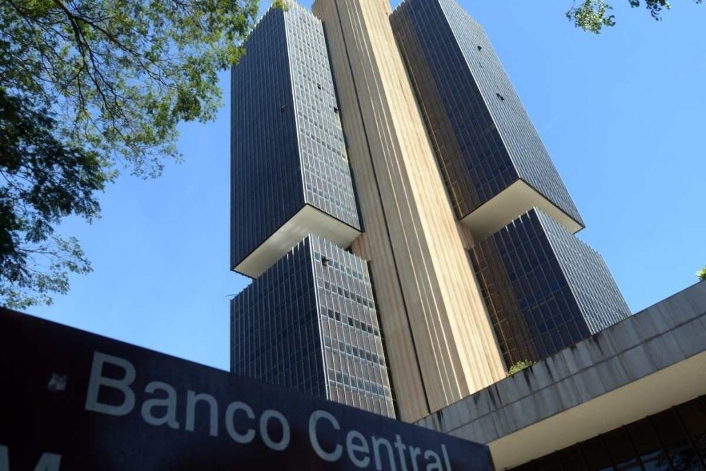 Banco Central anuncia mudanças no Pix
