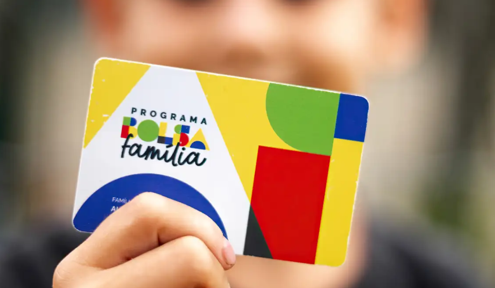Caixa começa a pagar Bolsa Família de abril