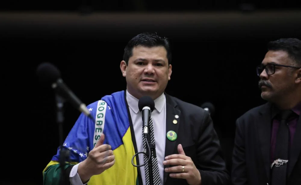 Deputado Federal pede desculpas por ter desejado a morte do presidente Lula