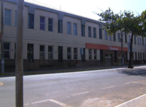 Bancários protestam contra fechamento de agências do Bradesco no Maranhão