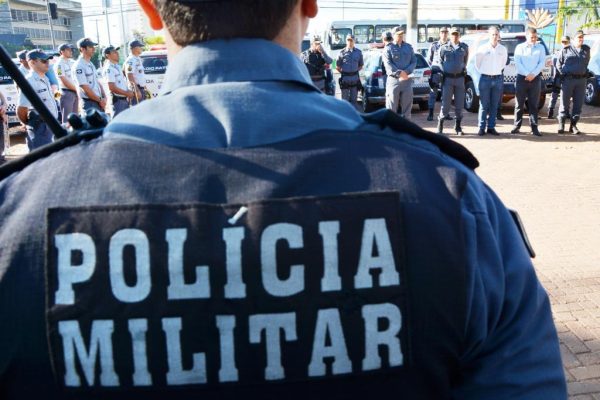 Operação da PM recupera três veículos roubados