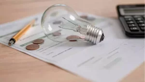 Conta de luz terá alta em agosto com bandeira vermelha