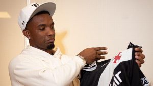 Vasco anuncia contratação do maranhense Thiago Mendes