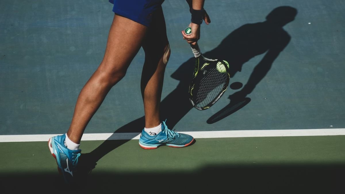 João Fonseca sente falta de ritmo, cai de rendimento e é eliminado logo na estreia do Australian Open 2026