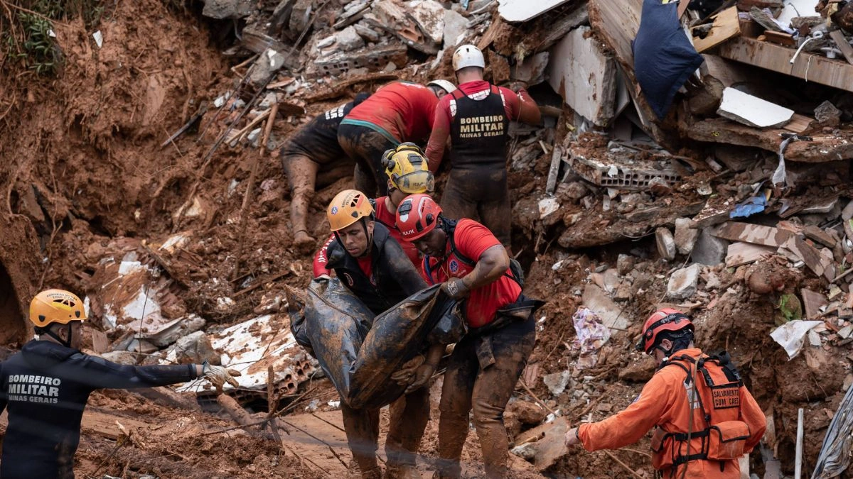 Tempestades em Minas Gerais resultam em ao menos 30 mortos; escola perde três alunos soterrados