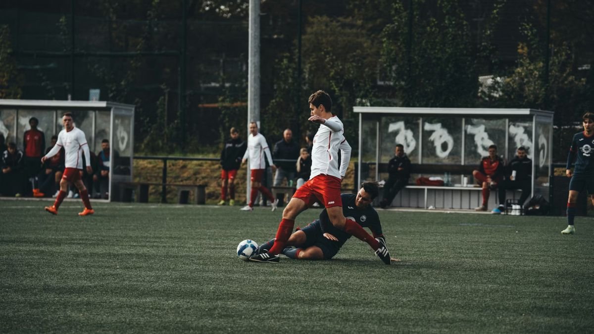 São Paulo FC vira sobre Red Bull Bragantino e mantém liderança do Campeonato Brasileiro Série A