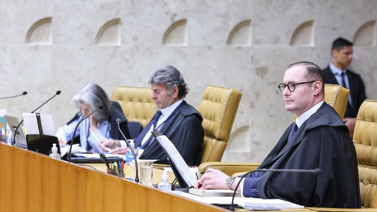 Eleições no Rio: STF Retoma Julgamento com Placar Empatado