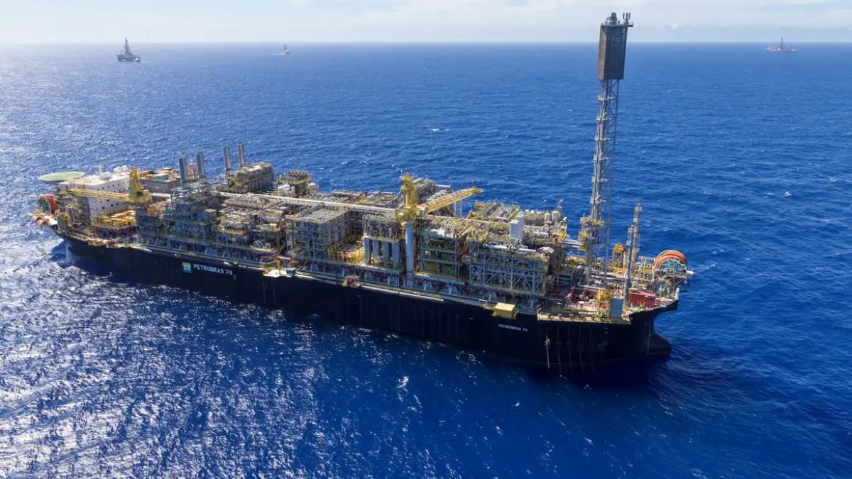 Exploração de petróleo na Amazônia impulsiona migração e gera impactos em cidade do norte do Brasil