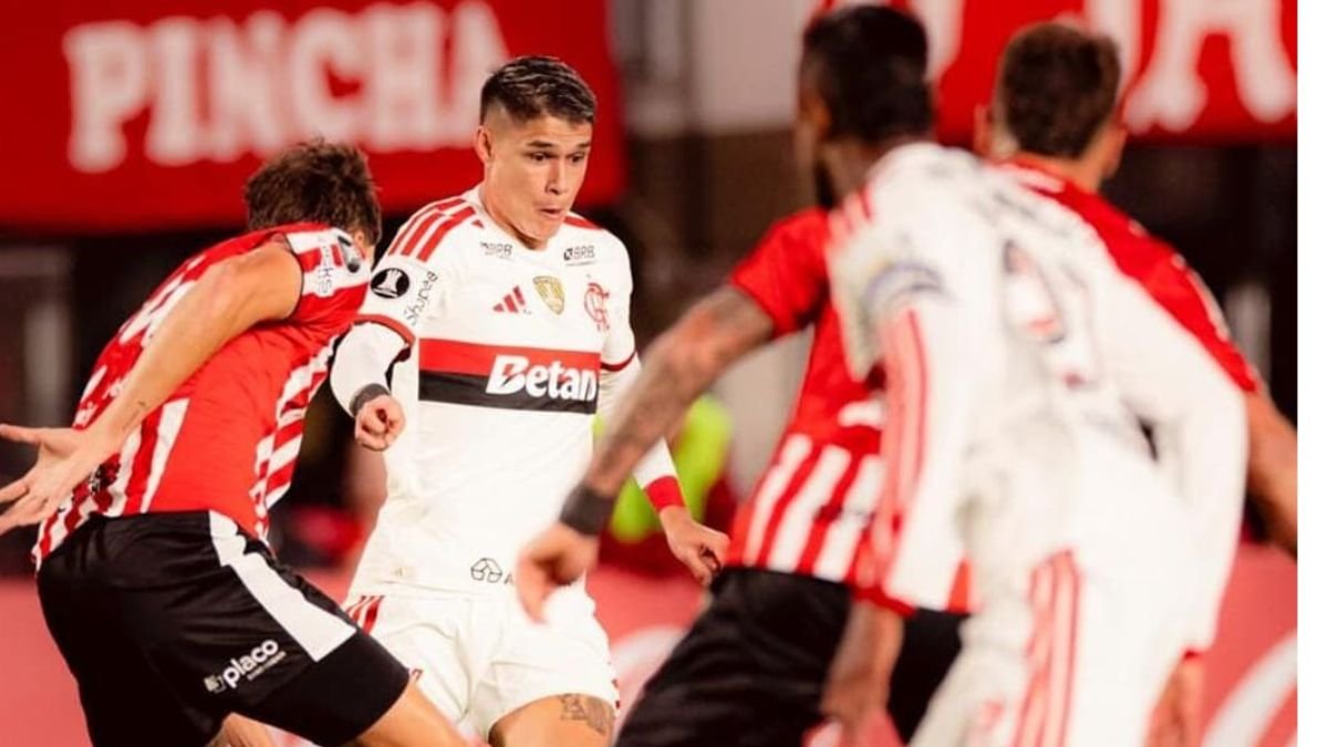 Flamengo Empata Com Estudiantes em Noite de Polêmicas e Lesão de Arrascaeta