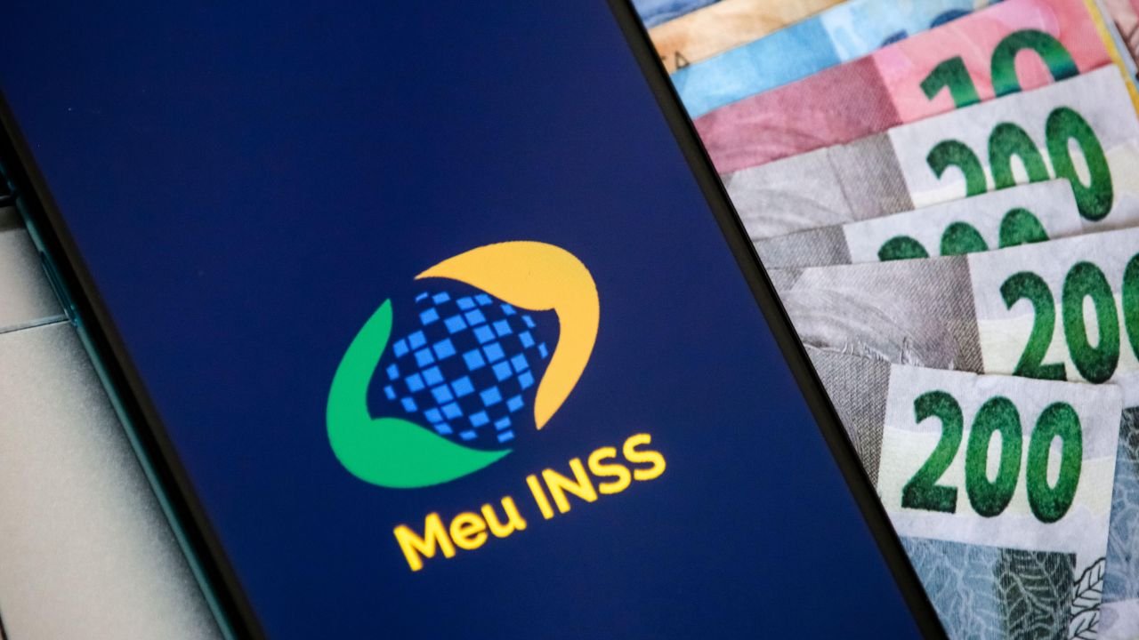 INSS passa por mudanças na diretoria após saída do presidente, incluindo substituição na governança