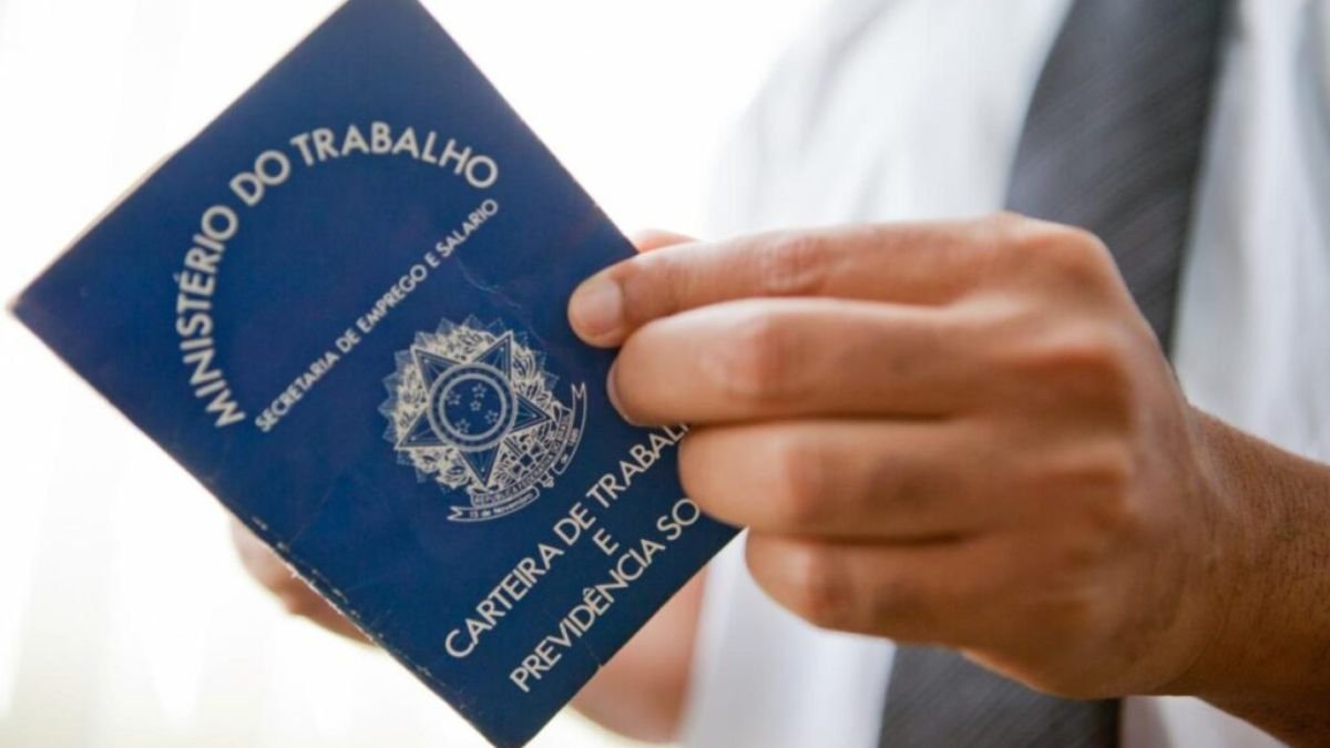 Nova Lei Pode Acabar com Escala 6x1 - Veja Como Funcionariam as Duas Folgas Semanais