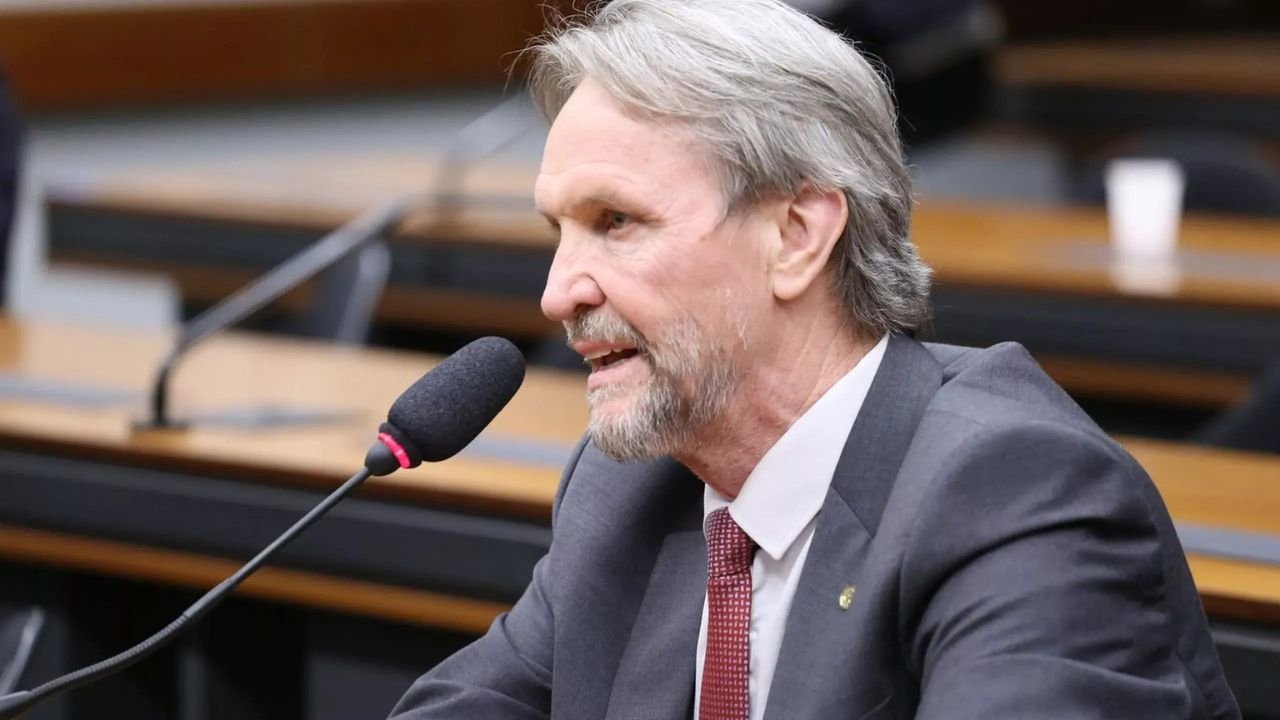 PT defende flexibilização das regras fiscais e mudanças no Banco Central