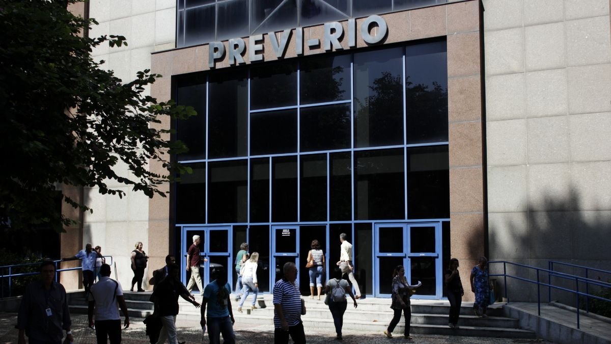 Previ-Rio alerta inativos nascidos em abril sobre prazo da prova de vida